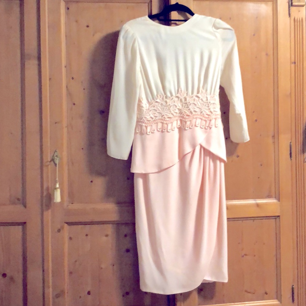 Vintage dress. Great mint condition.Vintage size 8